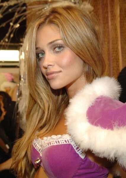 Ana Beatriz Barros photo