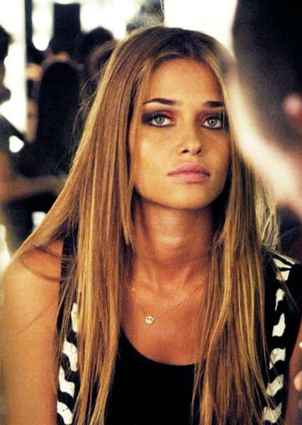 Ana Beatriz Barros photo