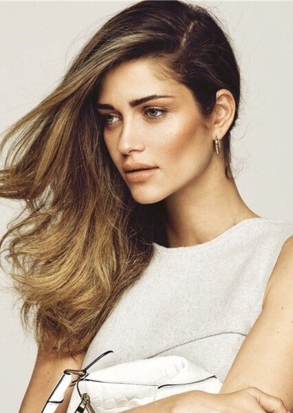 Ana Beatriz Barros photo