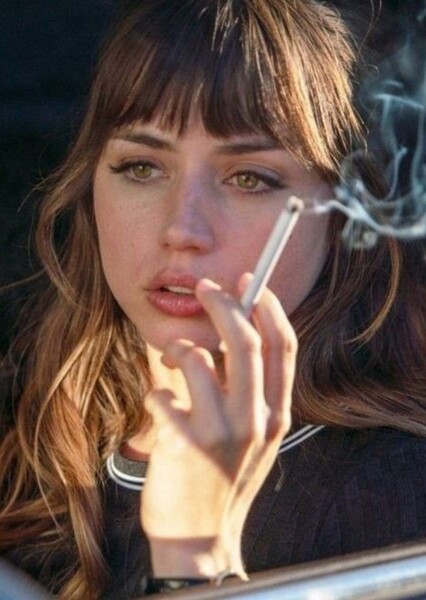 Ana de Armas photo