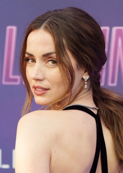 Ana de Armas photo