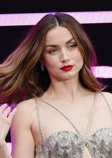 Ana de Armas photo