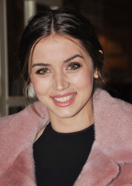 Ana de Armas photo