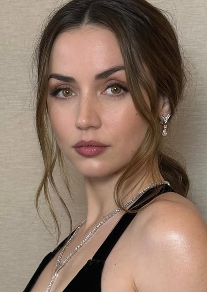 Ana de Armas photo