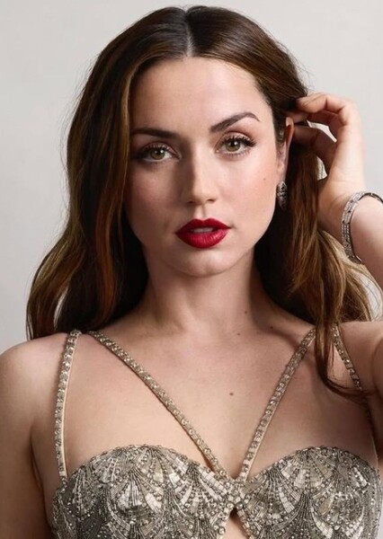 Ana de Armas photo