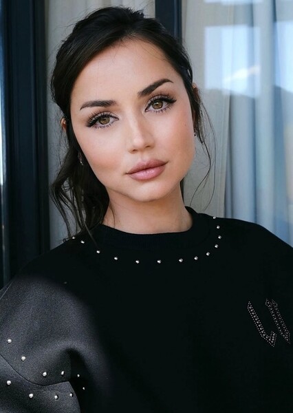 Ana de Armas photo