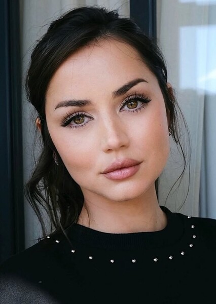 Ana de Armas photo
