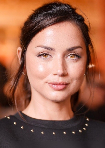 Ana de Armas photo