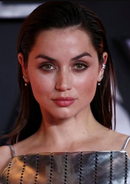 Ana de Armas photo