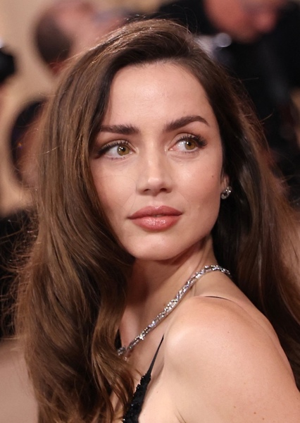 Ana de Armas photo