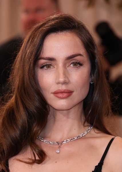 Ana de Armas photo