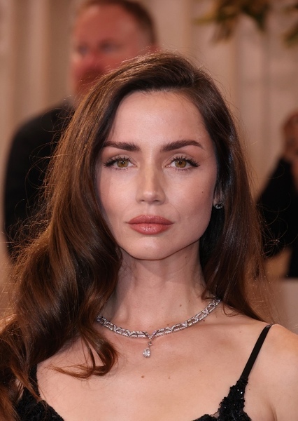 Ana de Armas photo
