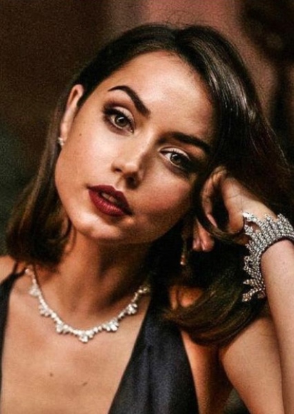 Ana de Armas photo