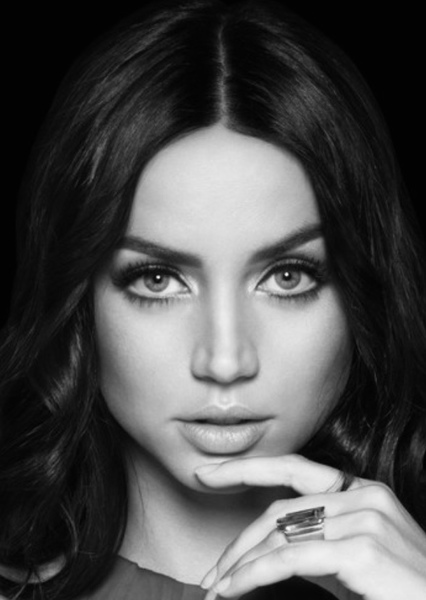Ana de Armas photo