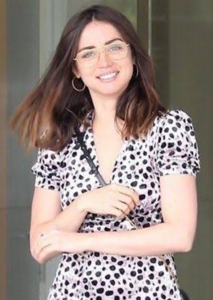 Ana de Armas photo
