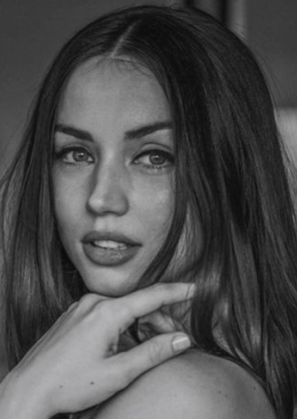 Ana de Armas photo