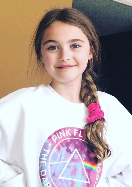 Anabelle Holloway photo