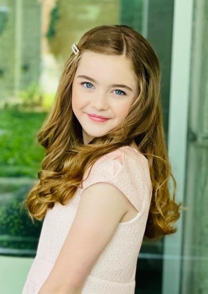 Anabelle Holloway photo