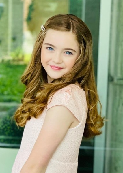 Anabelle Holloway photo