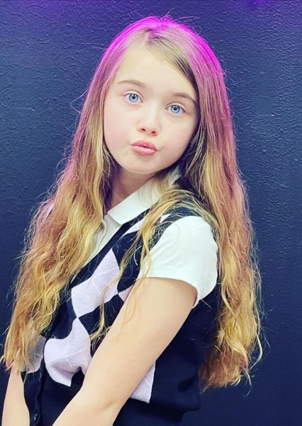 Anabelle Holloway photo