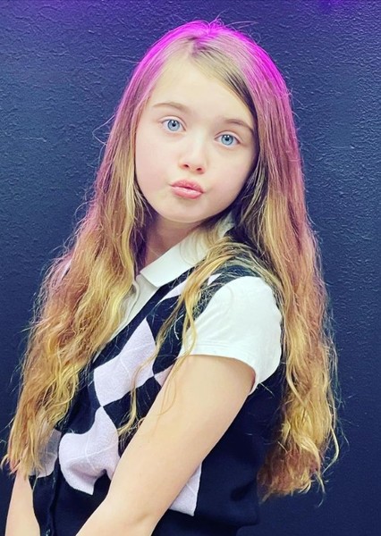 Anabelle Holloway photo