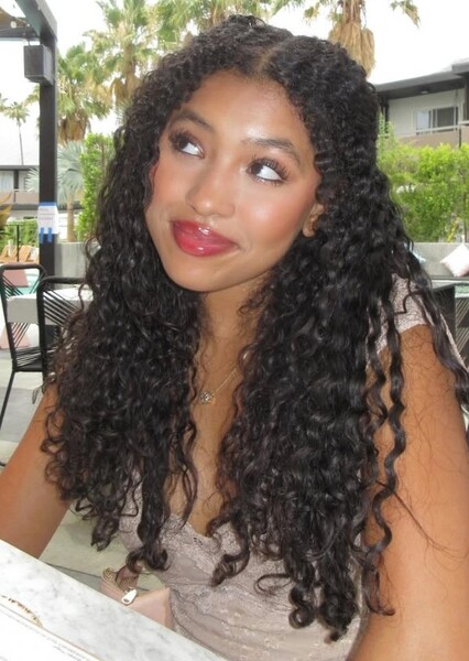 Anais Lee photo