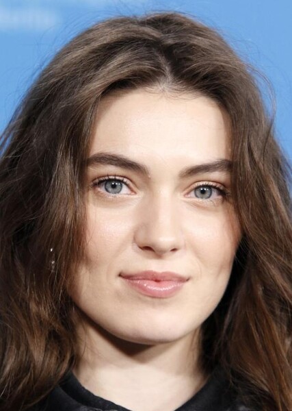 Anamaria Vartolomei photo
