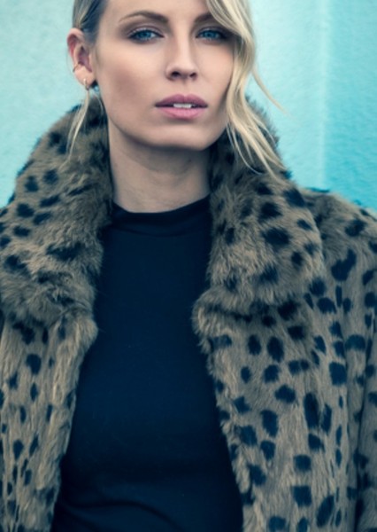 Andie Miller photo