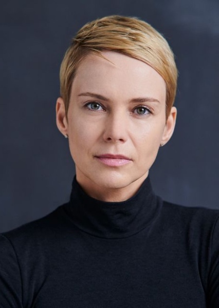 Andrea Osvárt photo