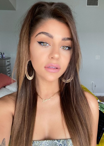 Andrea Russett photo