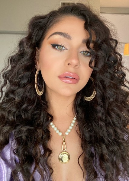 Andrea Russett photo