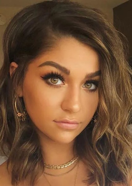 Andrea Russett photo