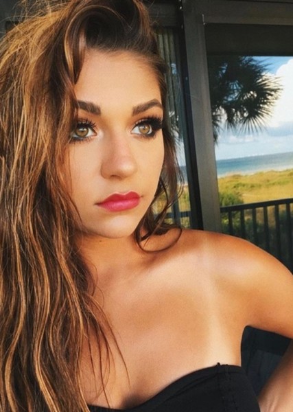 Andrea Russett photo