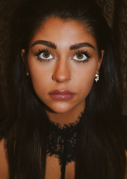 Andrea Russett photo