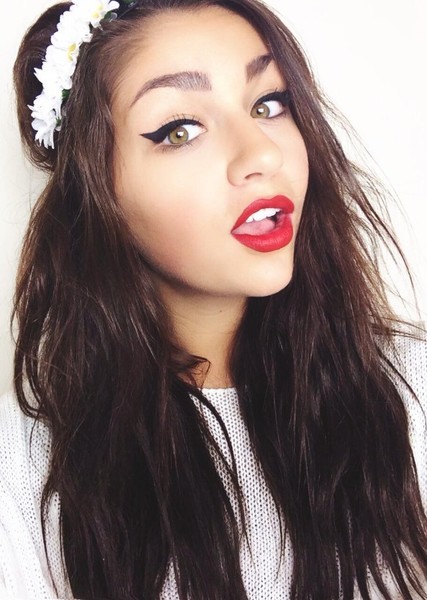 Andrea Russett photo