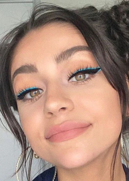 Andrea Russett photo
