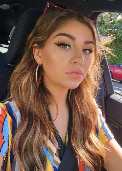 Andrea Russett photo