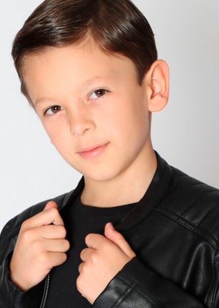 Andrés Ruanova as Nicolas Ruiz in El Tigre