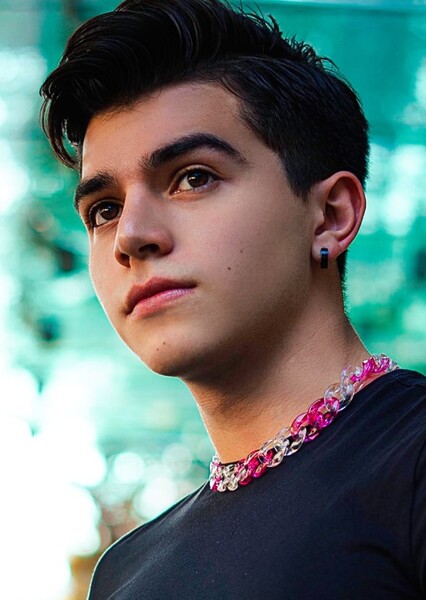 Andrés Vázquez as José José Rivera in El Tigre