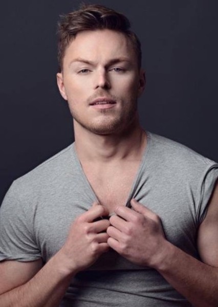Andrew Hayden-Smith photo