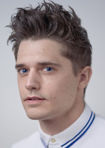 Andy Mientus photo