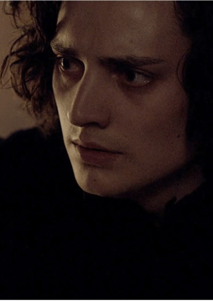 Aneurin Barnard photo