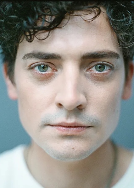 Aneurin Barnard