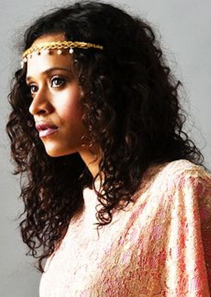 Angel Coulby photo
