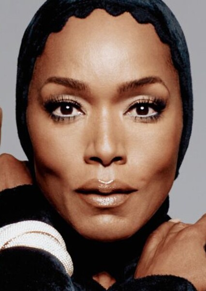 Angela Bassett photo