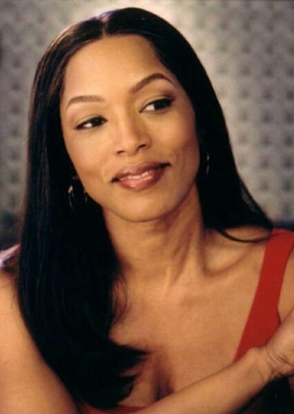 Angela Bassett photo