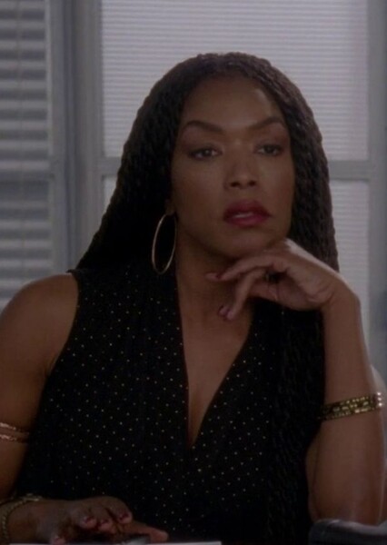 Angela Bassett photo