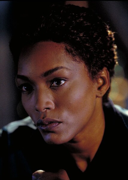 Angela Bassett