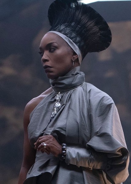Angela Bassett photo