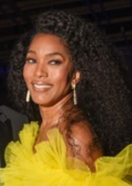 Angela Bassett photo